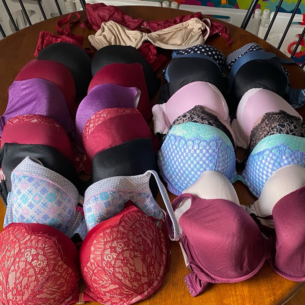 Victoria secret bra bundle , 18 bras , all 34DDD